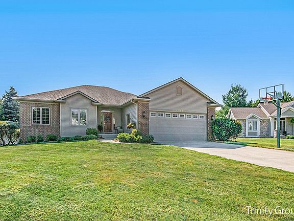 2nd image of 4639 Sunnyslope Dr