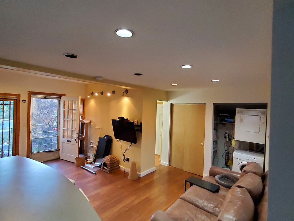 High Ceilings in LR/DR area - nice Natural Light (apartment faces South)