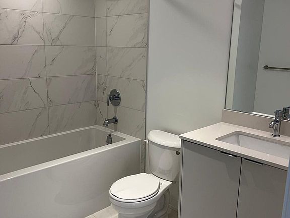3rd image of 6 Chartwell Rd #608