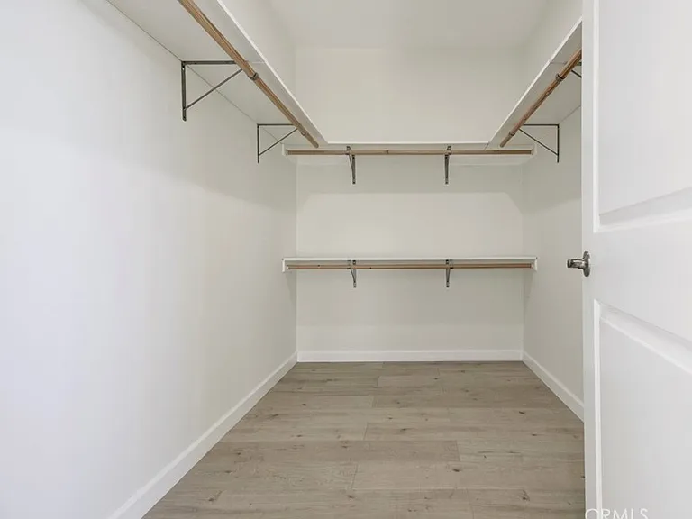 7408 Radford Ave — Photo 20