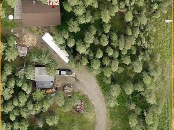 1752 Fall Rd, Fairbanks, AK 99709