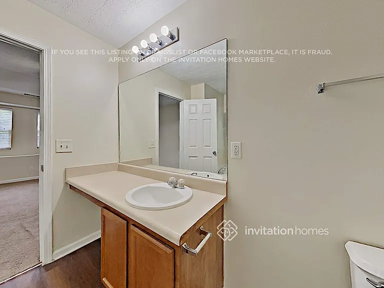 414 Waterbury Way — Photo 14