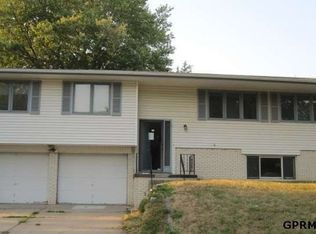 10212 M St, Omaha, NE 68127