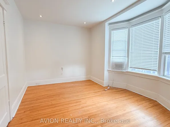 773 Pape Ave, Toronto, ON M4K 3T2
