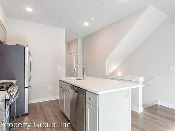4th image of 3312A Mantua Ave #3312-A
