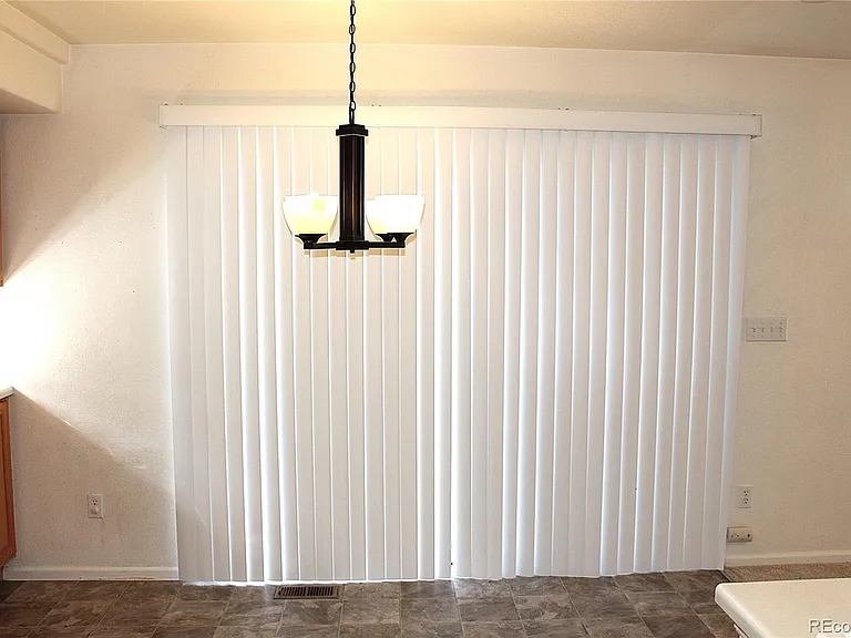 4915 Waldenwood Dr — Photo 10