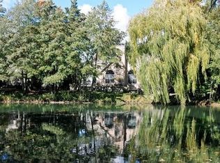 1755 Princeton Ct, Lake Forest, IL 60045