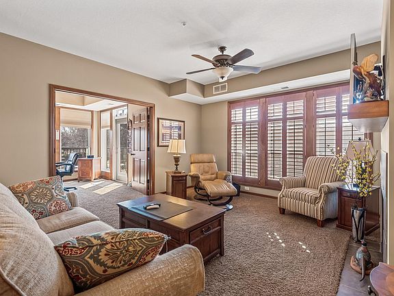 5th image of 150 E Travelers Trl APT 202