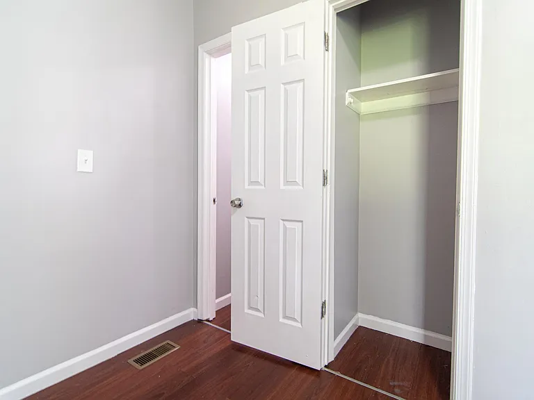 3000 Erdman Ave — Photo 30
