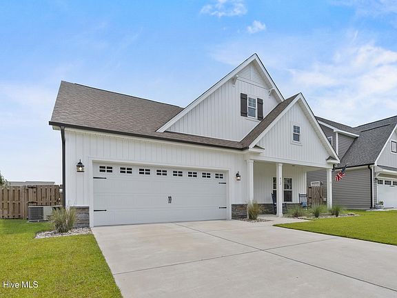 2nd image of 412 N Wild Indigo Place