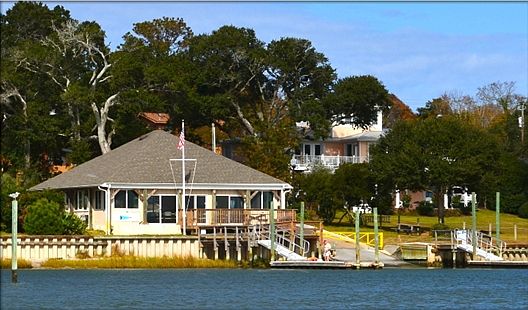 Harbor Village Yacht Club and Boat Ramp