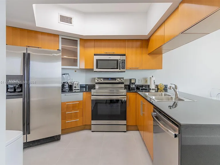 1750 N Bayshore Dr #3201 — Photo 10