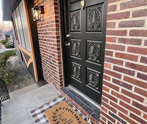 3rd image of 3807 S Fuller Ave