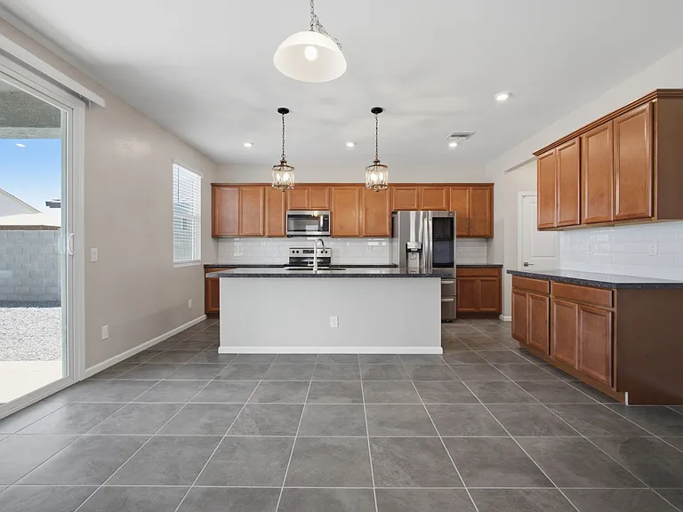 17851 W Daley Ln — Photo 14