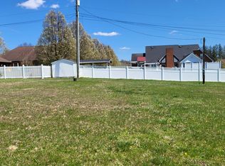104 & 106 Kings Gate Dr, Milton, WV 25541