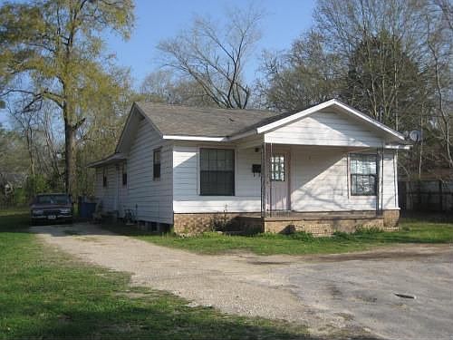 1st image of 910 Carver Ave