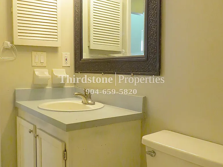 1324 Jefferson Ave #C — Photo 8