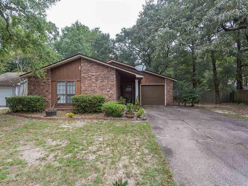 1st image of 7808 Oak Forest Dr