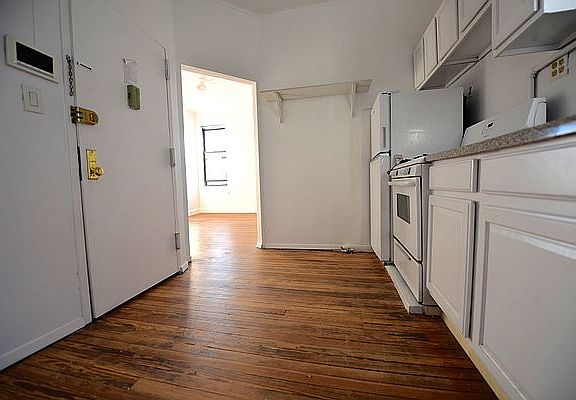 5th image of 13 Allen St #15