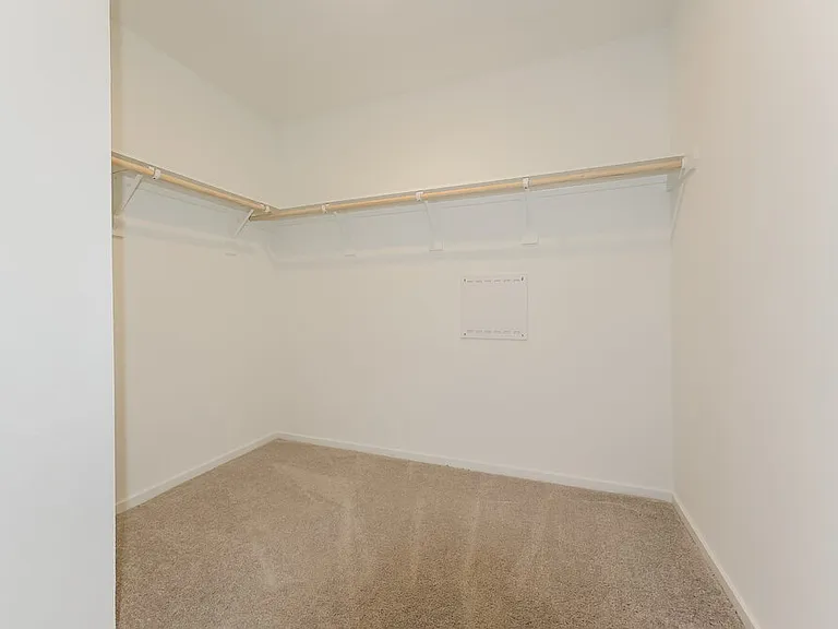 16118 Hatton Dr — Photo 12