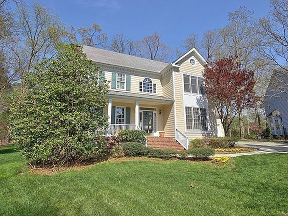 2nd image of 104 Severn Ct