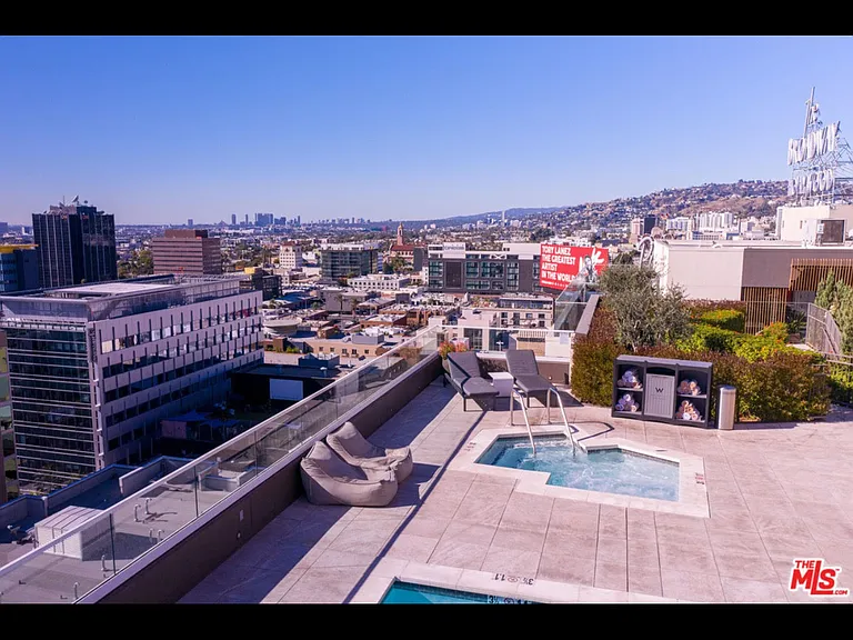 6250 Hollywood Blvd #5F — Photo 3