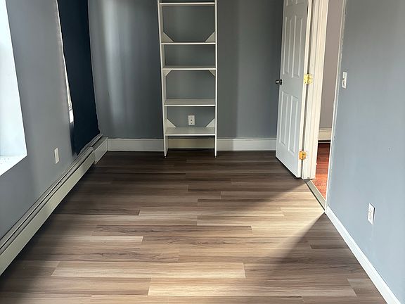 5th image of 125 Hill St APT 2