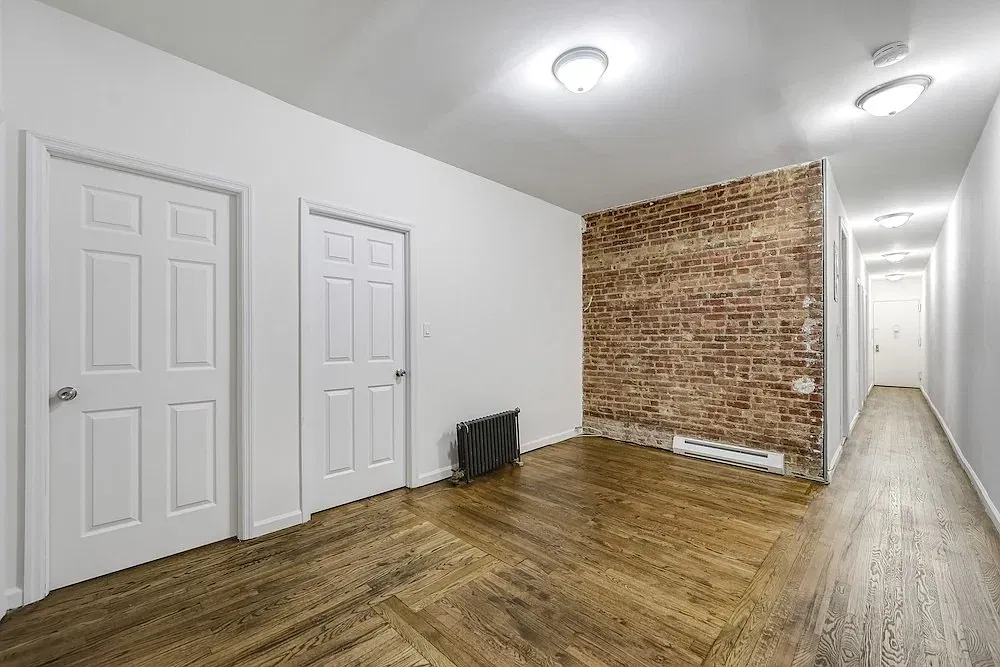 182 Claremont Avenue — Photo 2