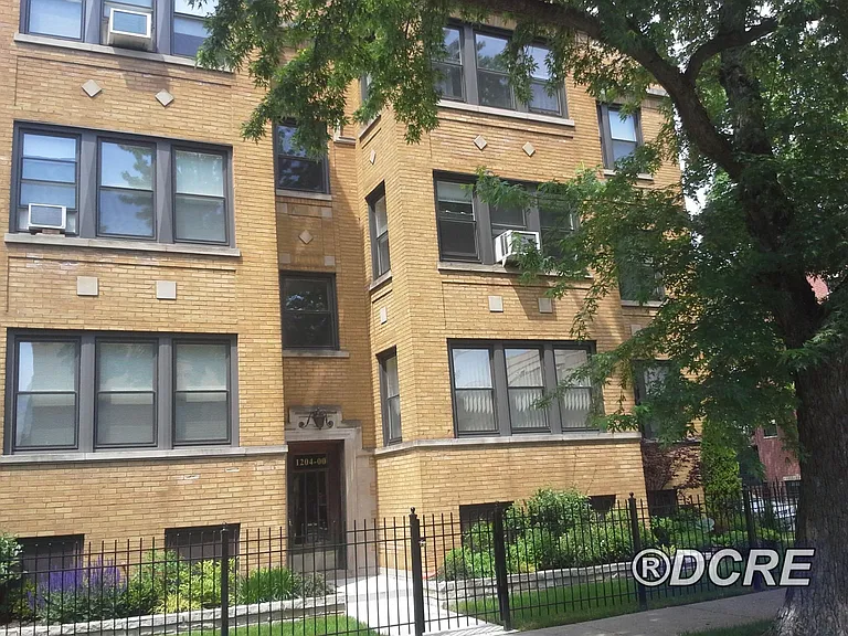 1204 W Newport Ave #2 — Photo 15