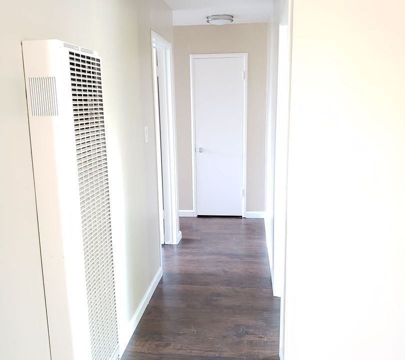 1st image of 160 Carlton Ave APT 3