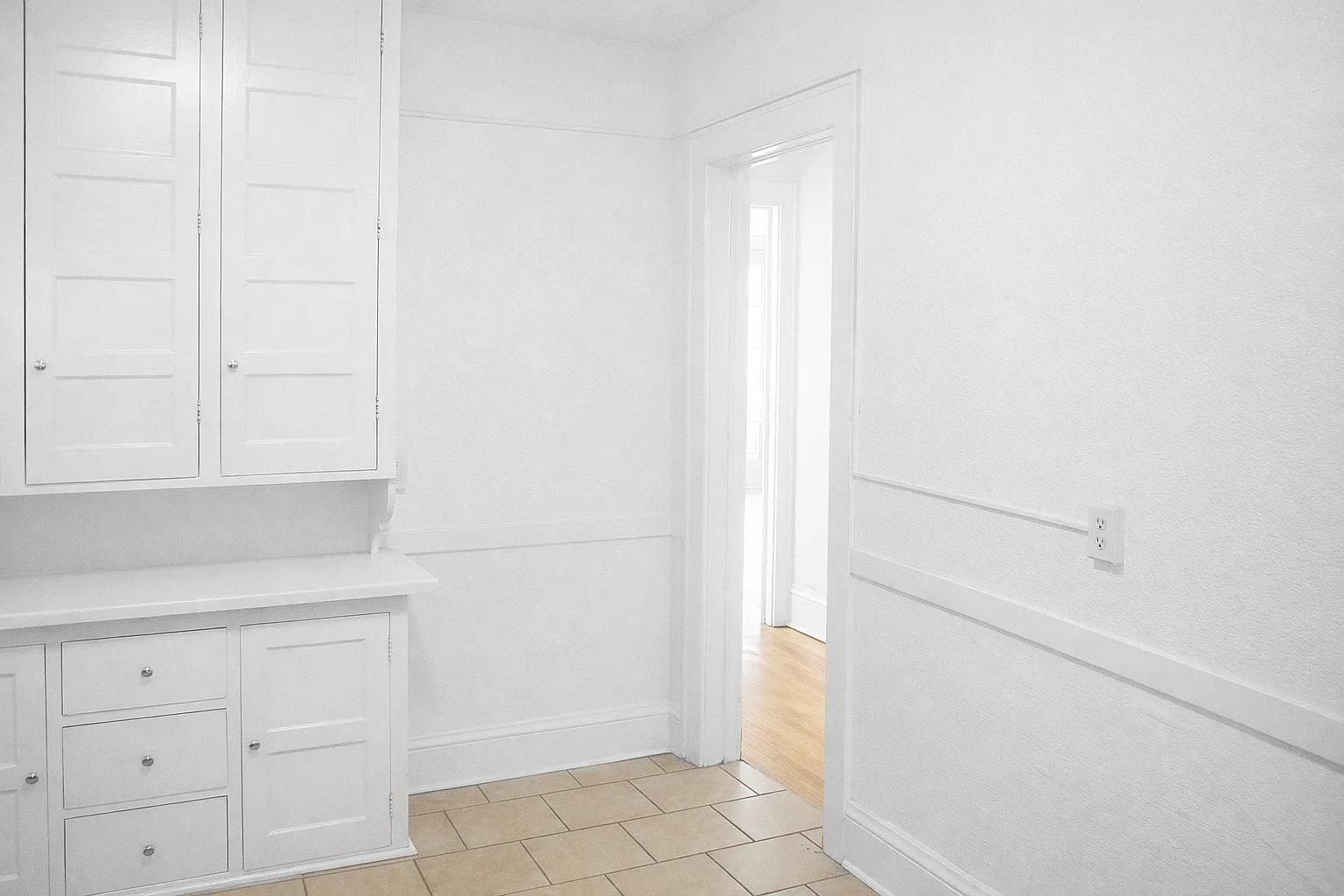 4 bed, $1,750 — Photo 1