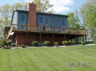 255 Ridgewood Blvd, Belpre, OH 45714