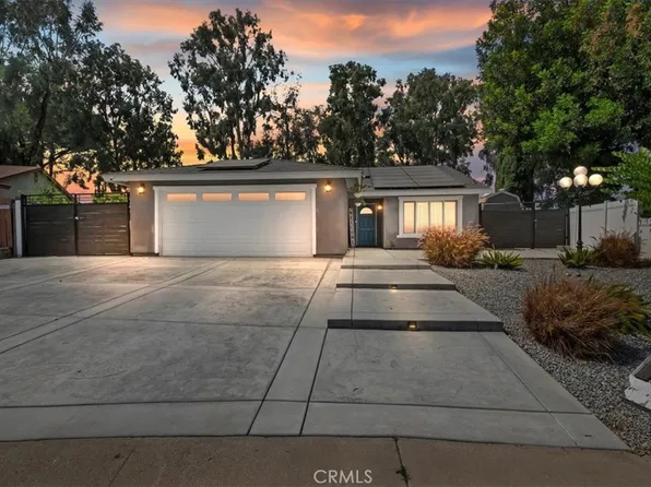 2216 McNeil Cir, Corona, CA 92882