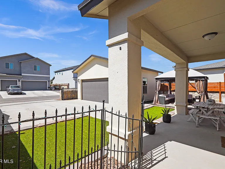 2113 William Caples St — Photo 25