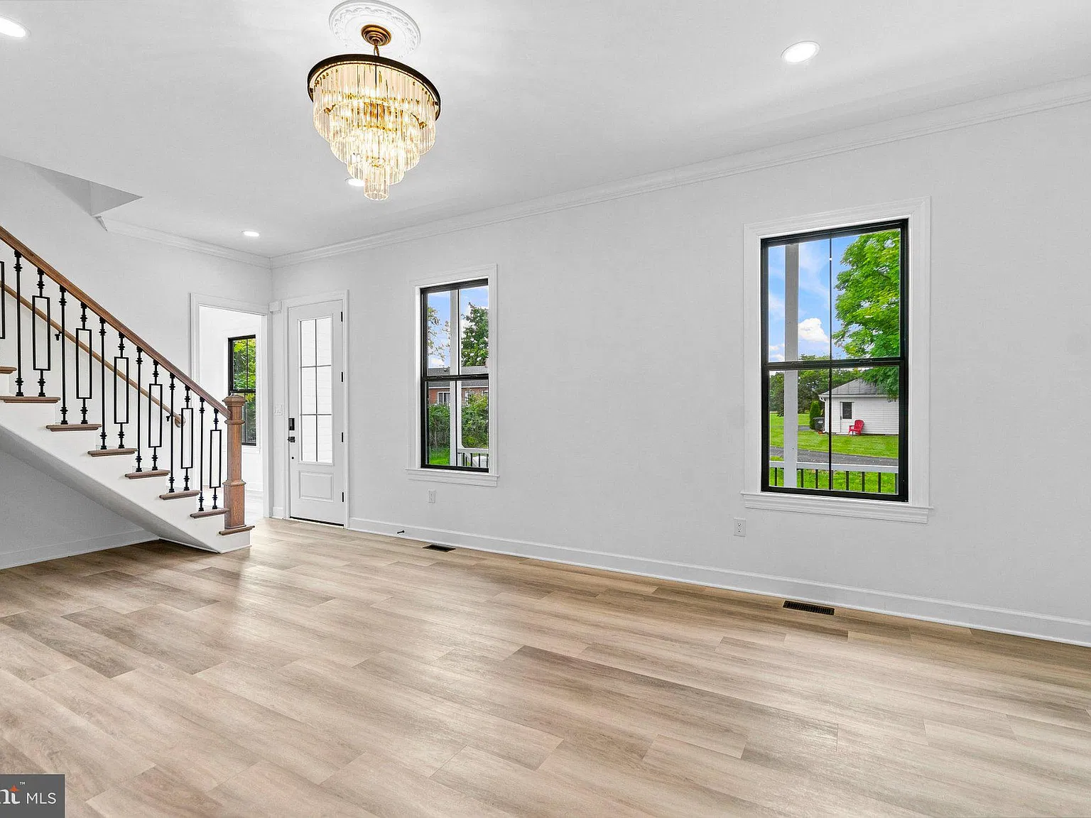 4 bed, 3.5 bath, 2753 sqft, $3,999 — Photo 3