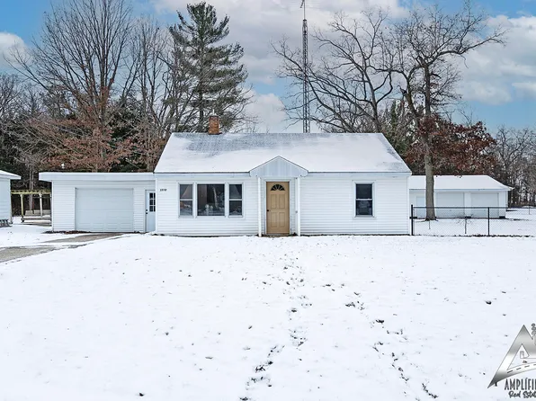 1310 E Swain St, White Cloud, MI 49349