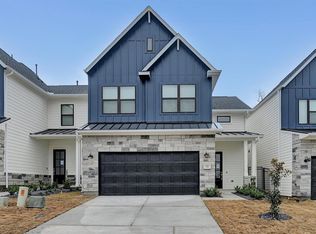 352 Summer Place Dr, Montgomery, TX 77356