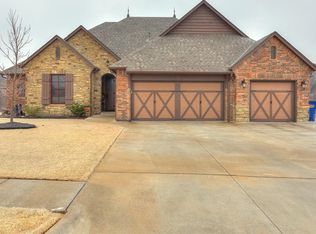 2240 W Earl Dr, Mustang, OK 73064