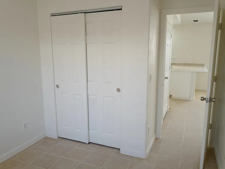 1722 W Carol Ave #2 — Photo 4