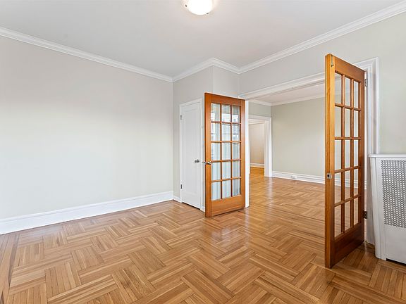 5th image of 275 Harrison Ave APT E6