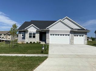 1103 Potter St, Tiffin, IA 52340