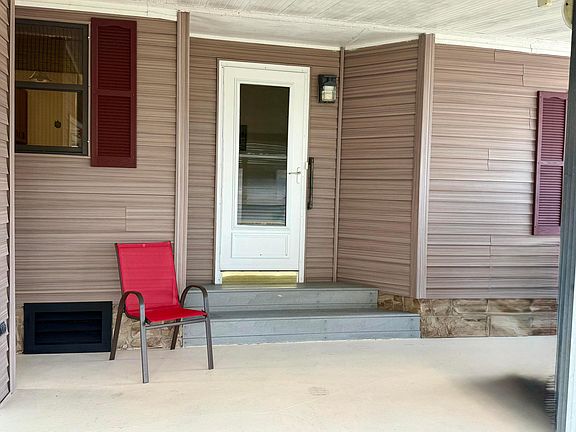 4th image of 13975 Clavell Avenue