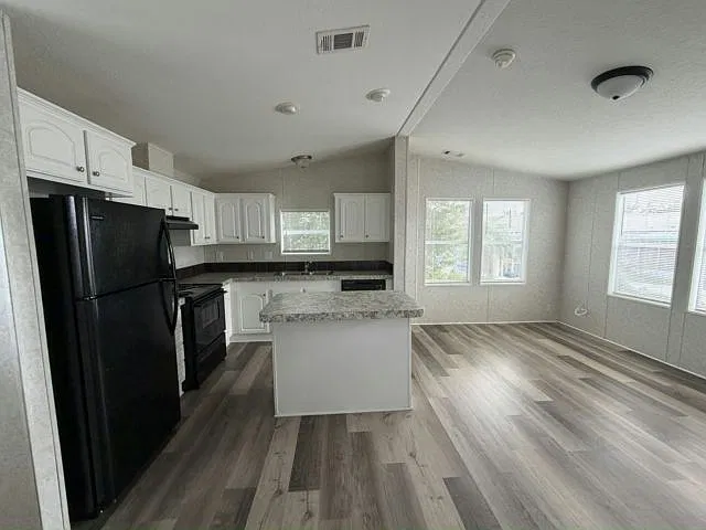 14300 66th St N — Photo 3