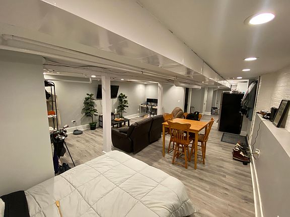 5th image of 3227 S Wells St #1