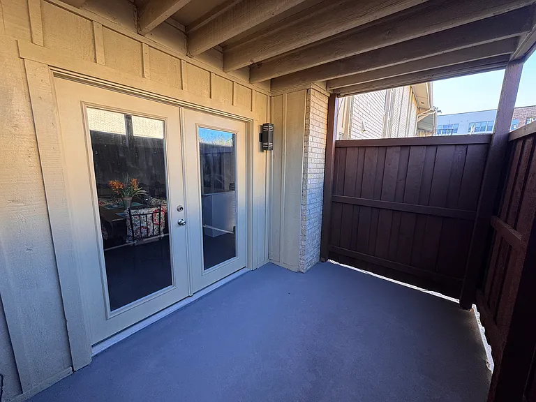 4512 Amesbury Dr — Photo 15