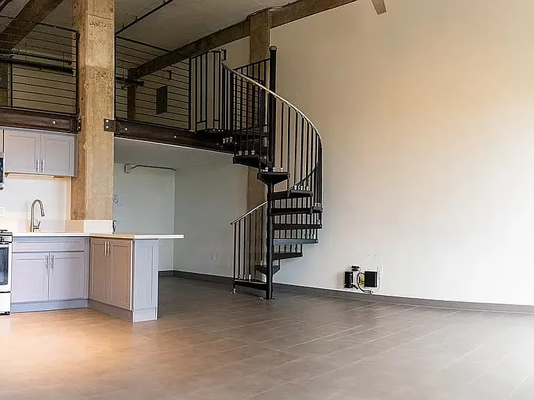 281 S Thomas St #506 — Photo 3