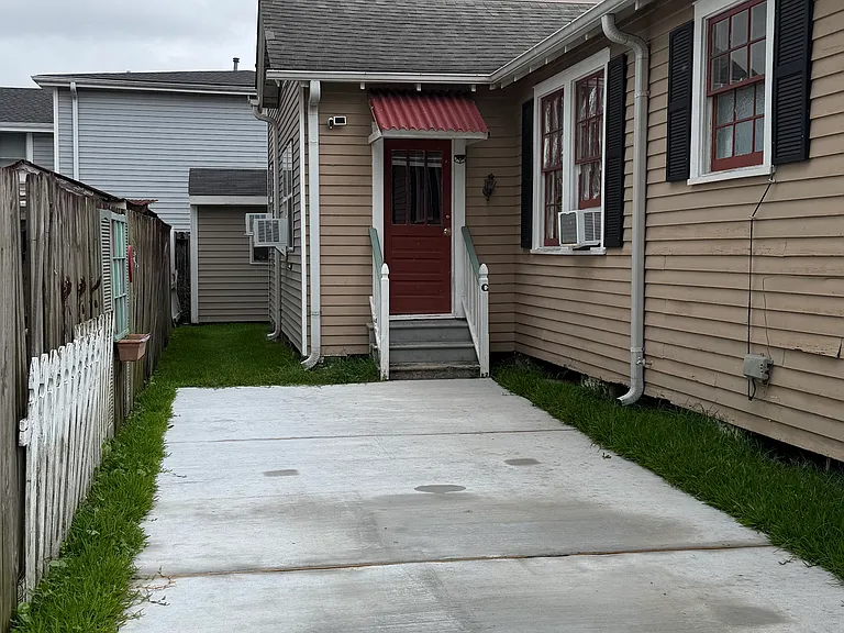 336 Harding St #B — Photo 13