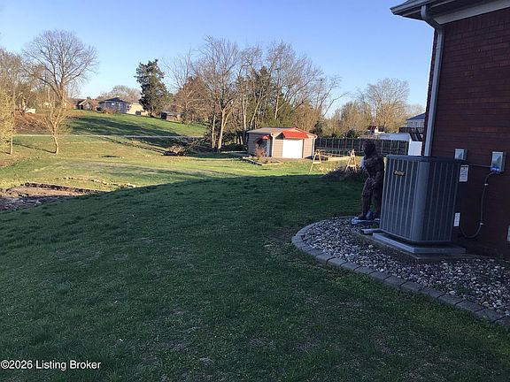 3rd image of 692 Arrowhead Ln