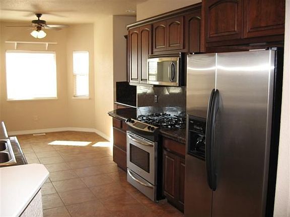 4th image of 735 Sun Mesa Dr