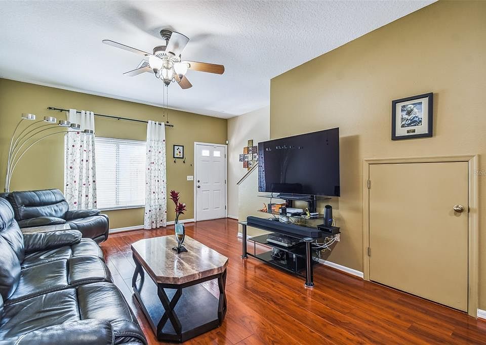 2nd image of 185101 Pebble Lake Ct